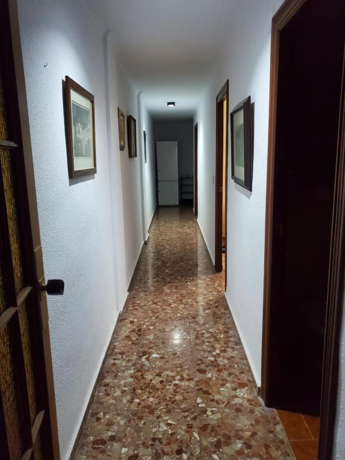 Lovely Bedroom In A Shared Apartment In The Center Of Alicante Buitenkant foto