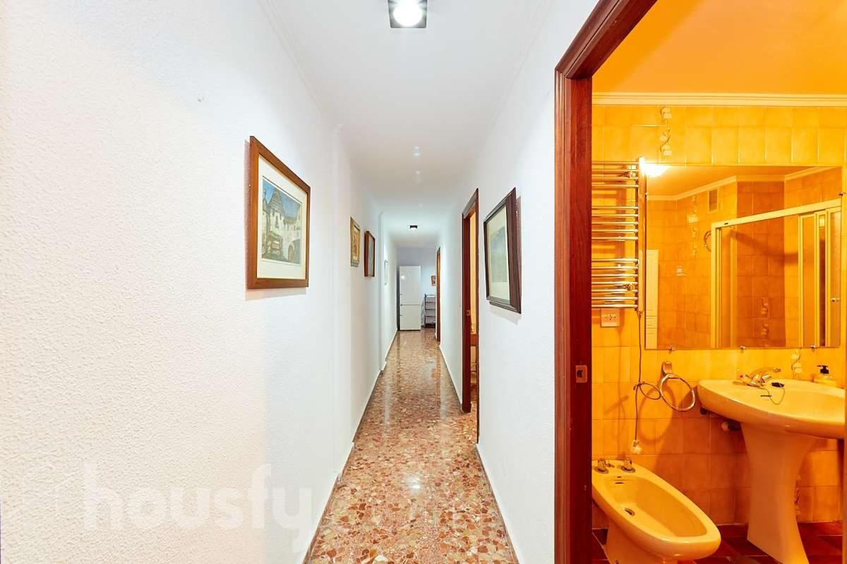 Lovely Bedroom In A Shared Apartment In The Center Of Alicante Buitenkant foto